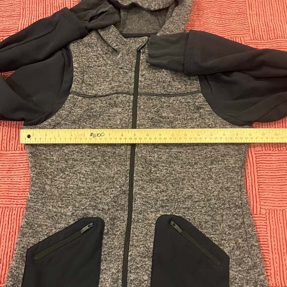 FarWest women’s size small Gray Black Hooded zip up fleece Jacket w/ thumb holes - Picture 5 of 14